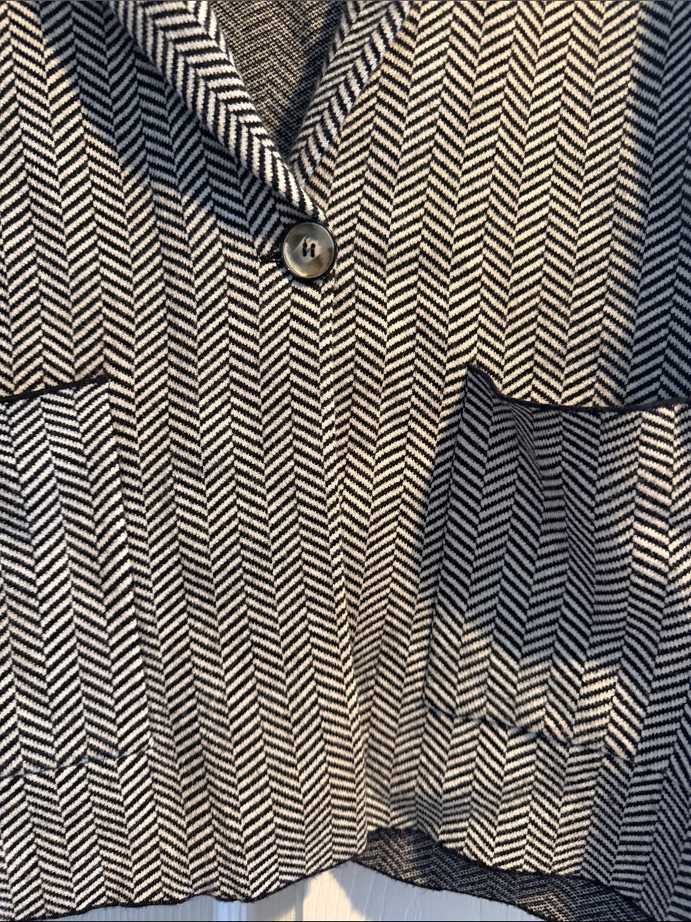 Sioni Black & White Herringbone Single-Button Blazer - Picture 5 of 7